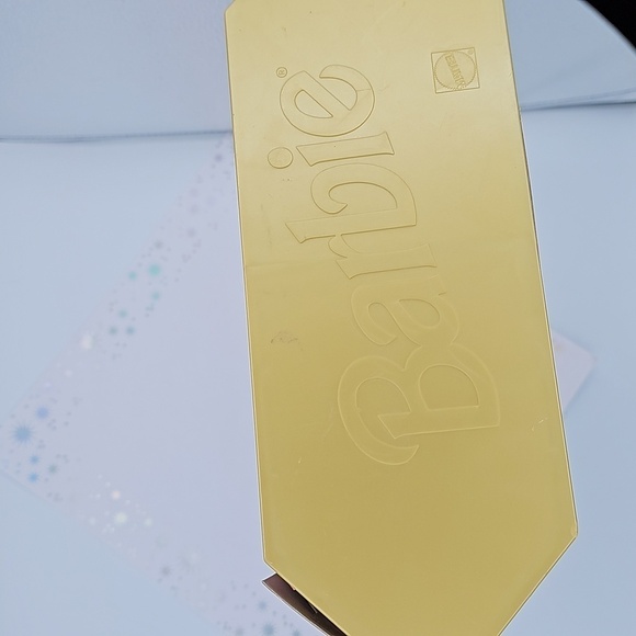 Barbie Happy Holidays Doll Special Edition 10th Aniversary Hallmark - Picture 8 of 8